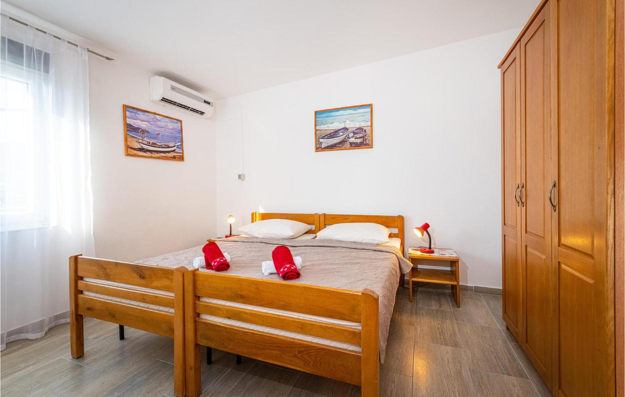 Beautiful Home In Rovanjska With Wifi Kültér fotó