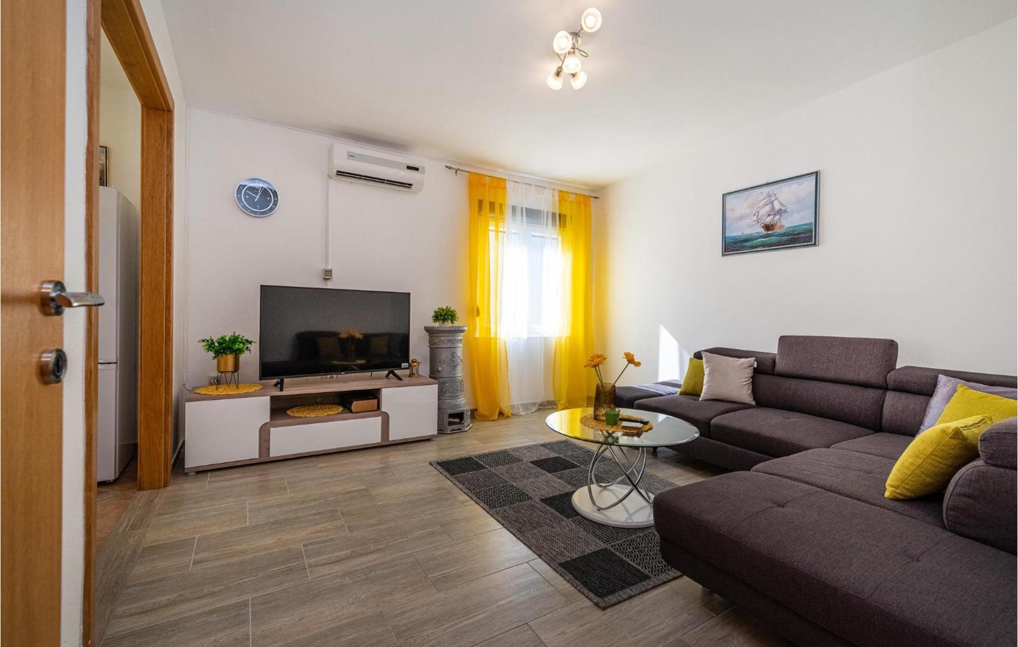 Beautiful Home In Rovanjska With Wifi Kültér fotó