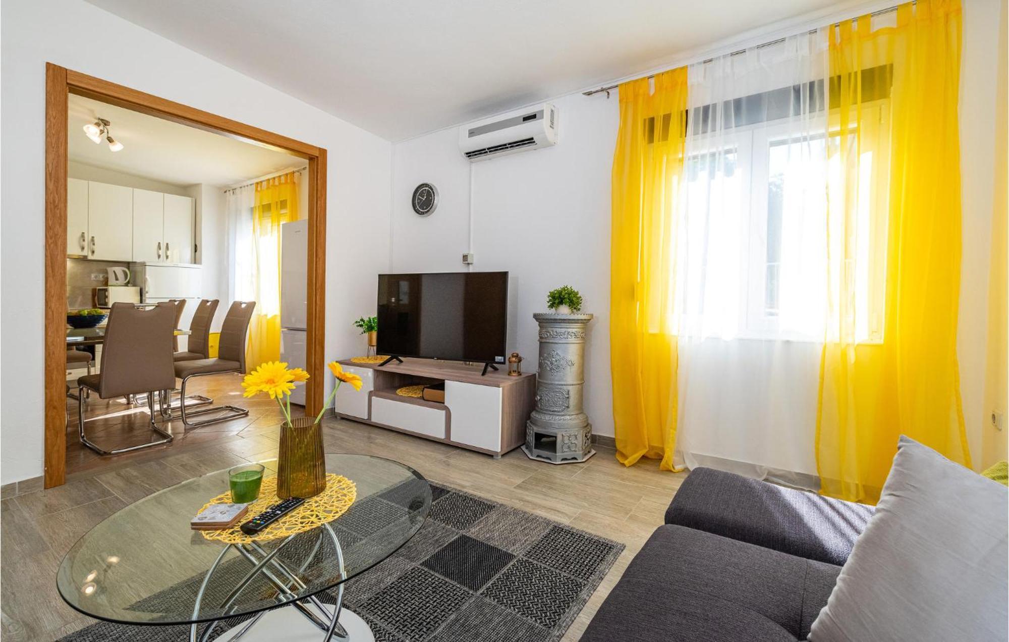 Beautiful Home In Rovanjska With Wifi Kültér fotó